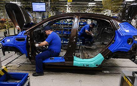 В России стали выпускать на 21,4% больше легковых авто 